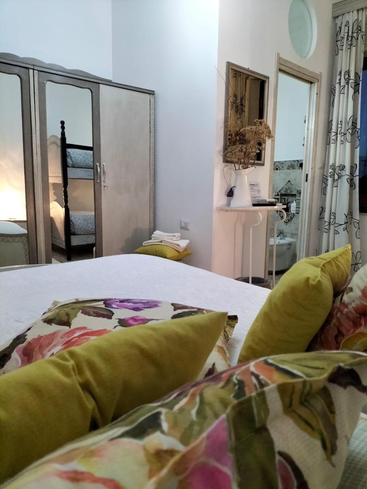 Carru De Ammentos Bed & Breakfast Ozieri Ngoại thất bức ảnh